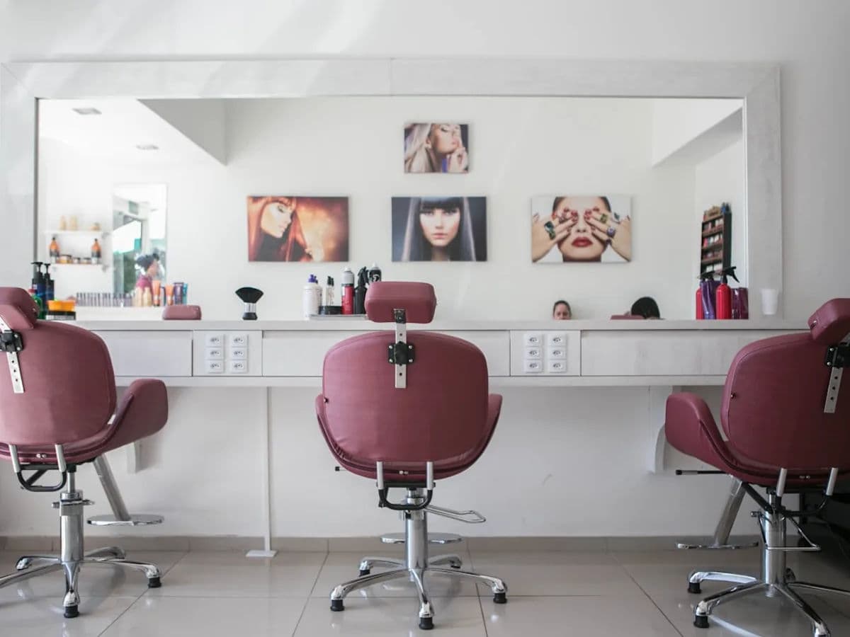 Group party hair styling in Abu Dhabi